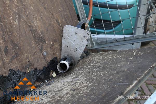 Dakdekkers gasbrander voor bitumen werkzaamheden in Heesch Dakdekkers gasbrander voor bitumen werkzaamheden in Heesch