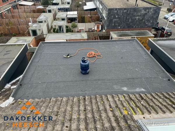 Dakrenovatie afgerond met nieuwe bitumen dakbedekking in Heesch