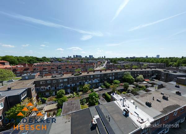 Luchtfoto van daken en dakgoten in Heesch