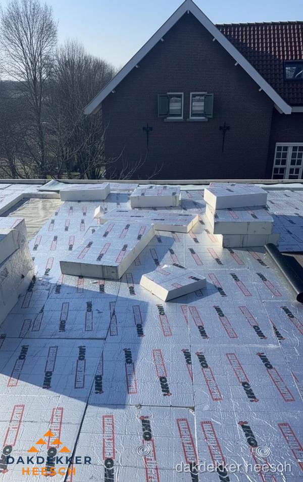 IKO PIR isolatieplaten op plat dak in Heesch